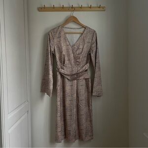 Elegant Beige Long-Sleeve Dress